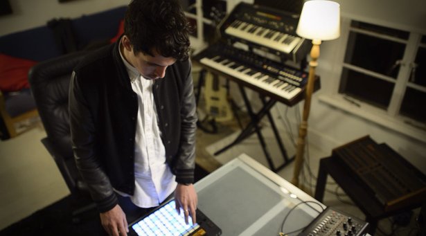 Dauwd with Push and hardware synthesizers
