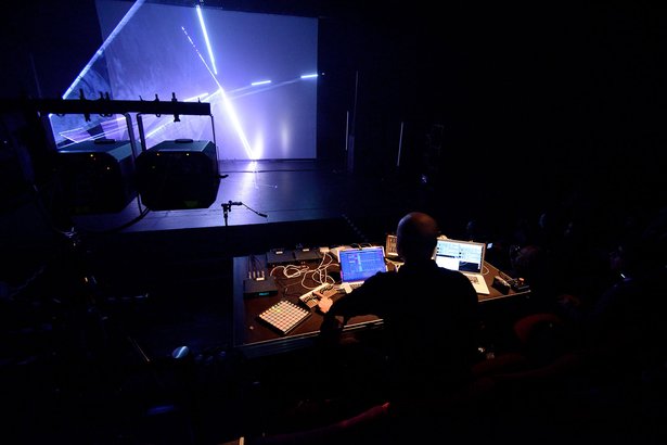 Robert prepares to perform Lumière